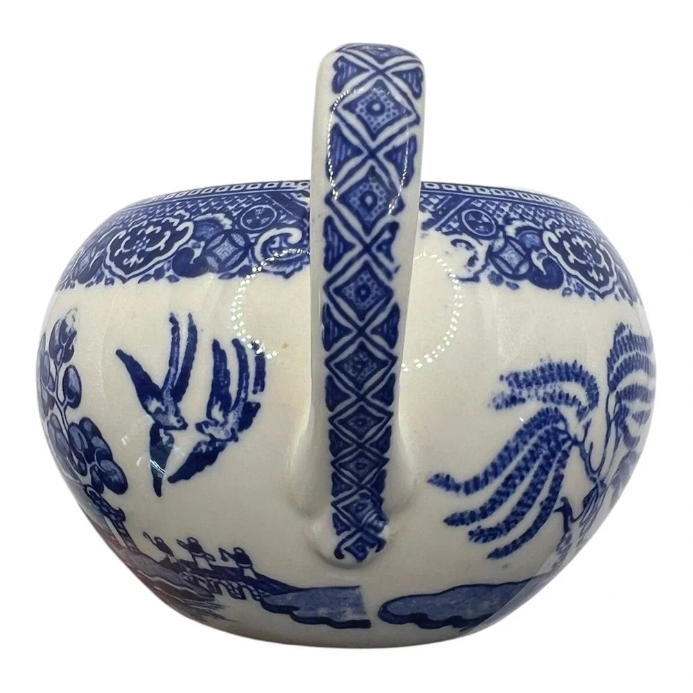 Unbranded Blue Willow Sugar Bowl OS Blue Excellent Lidded Chinoiserie Ceramic